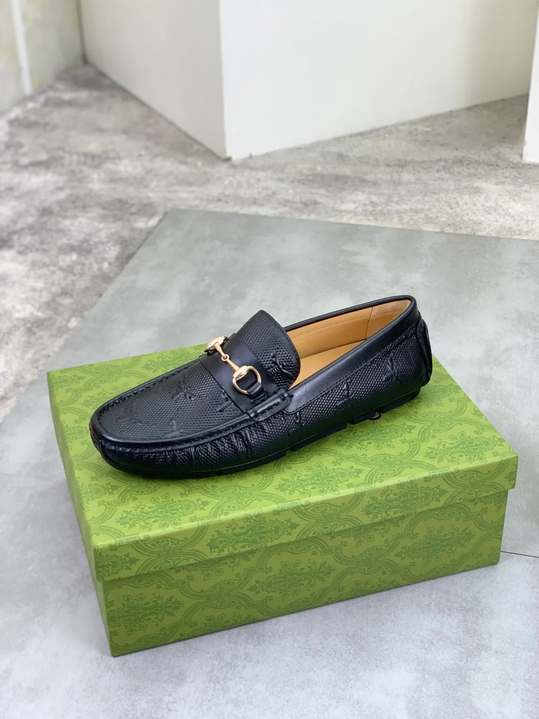Men's men's shoes💰P360💰[New style]🆘[GUCCI] New classic beanie shoes; Hong Kong original top quality, exquisite craftsmanship, top quality💪🏼High-end boutique men's beanie shoes, British fashion style 🎈The upper is made of Italian imported calfskin🔥, comfortable and breathable, fully imported soft pigskin lining, lazy slip-on Loaf style This fabric is made of 🇮🇹🎈, which is suitable for drivers to drive, and the original non-slip and wear-resistant rubber outsole 🎈Number of yards: 38-45 2⃣️colors🉑️choose